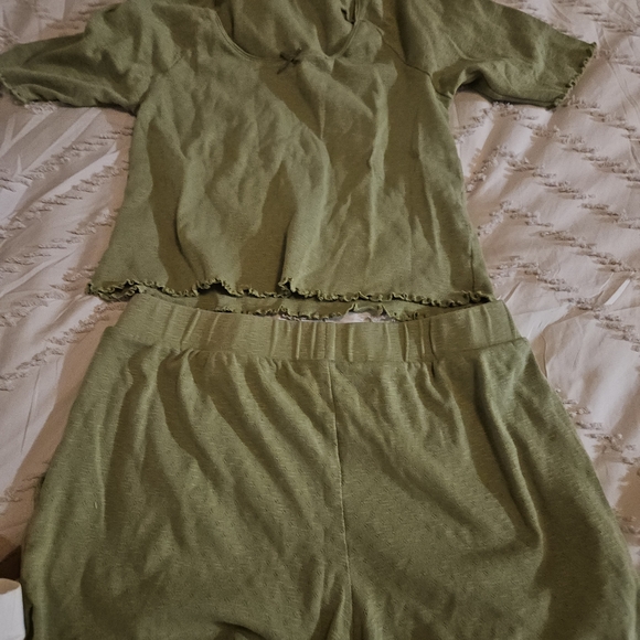 Roller Rabbit Green Pajama Set - Picture 1 of 2